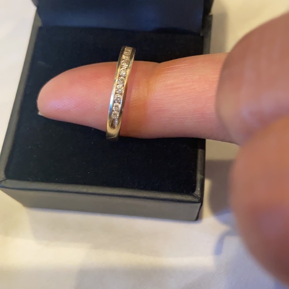 Beautiful Channel set 14k gold 1/4 CCTW size 7 - Picture 3 of 4